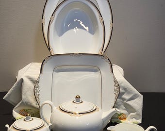 Wedgwood Bone China R4680 Cavendish Shell Scroll Teapot Creamer Sugar Bowl, Square Cake, Plate Oval  Platter and Oval Serving Vegetable Bowl
