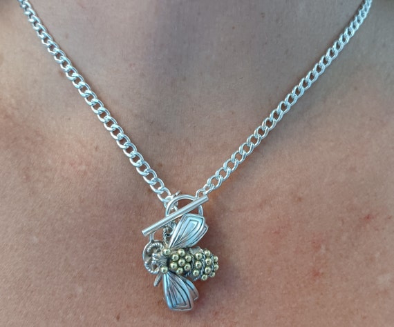 ティファニー　チャーム　蜂　Honey Bee TIFFANY & Co Honeycomb Honey Bumble Bee Pendant Necklace 18k