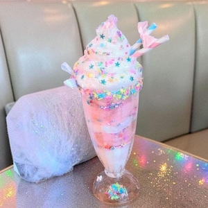 Batido falso, helado sundae/parfait falso, bebidas falsas
