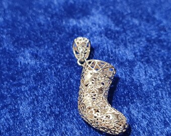 14 K YG Christmas Filigree Stocking Pendant or Charm 0.5"