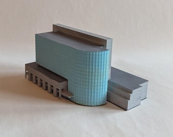 Miniature M&T Center