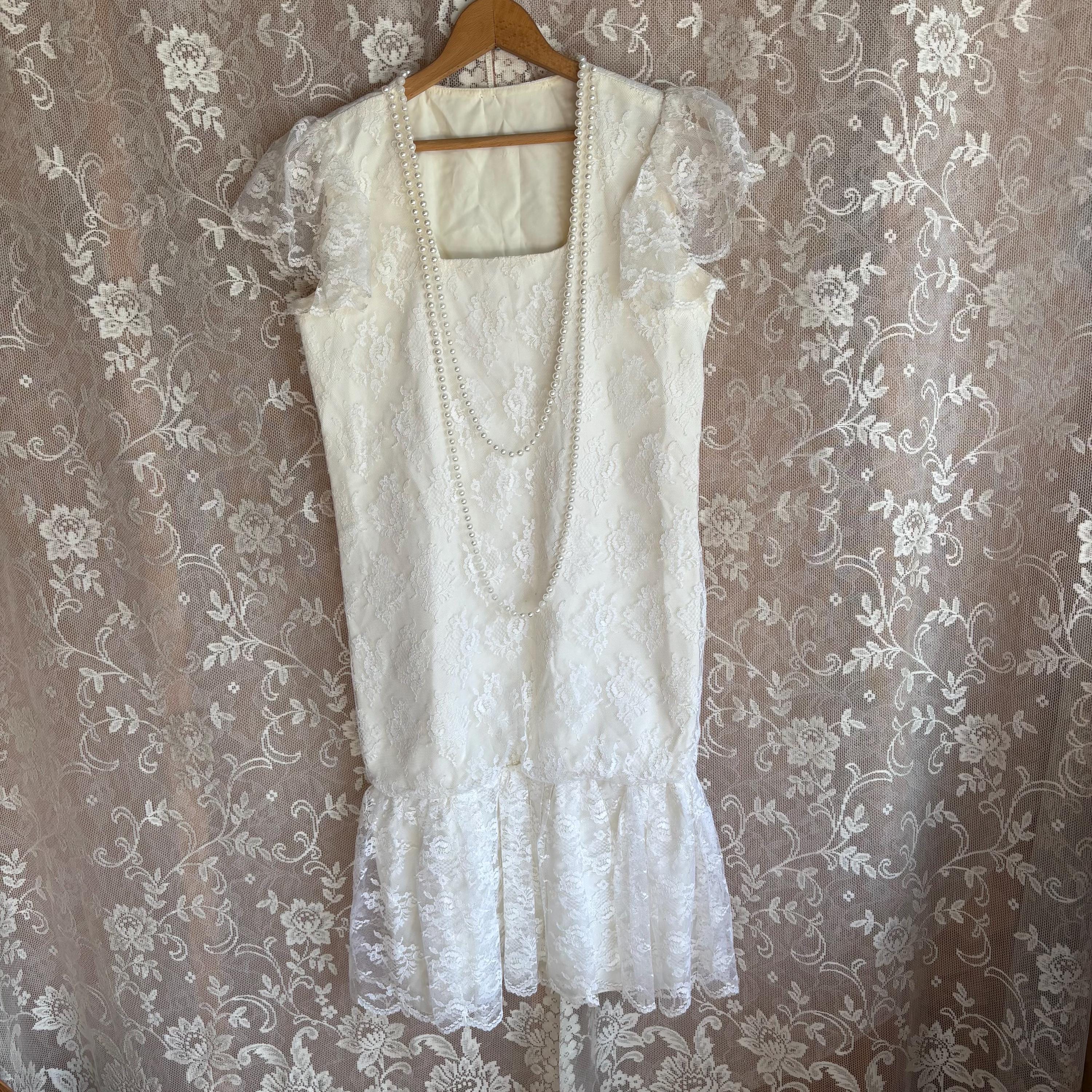 Vintage 80s White Lace Drop Waist Dress | Puff Sleeve Bridal or Garden Party Dress | Romantic Cottagecore Dress w/ Pearl Necklace | Flapper