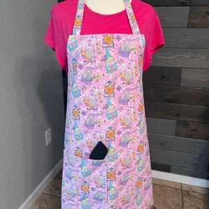Easter apron | gnomes apron | reversible apron | cotton apron | spring apron | farmhouse apron | gnomes w/ bunny ears apron | pink apron