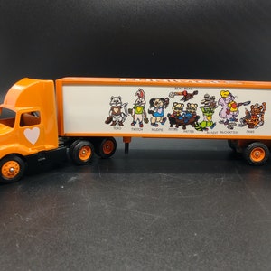 Collectible Winross Funimals Truck Model 1993 - Mint Condition - Hard to Find