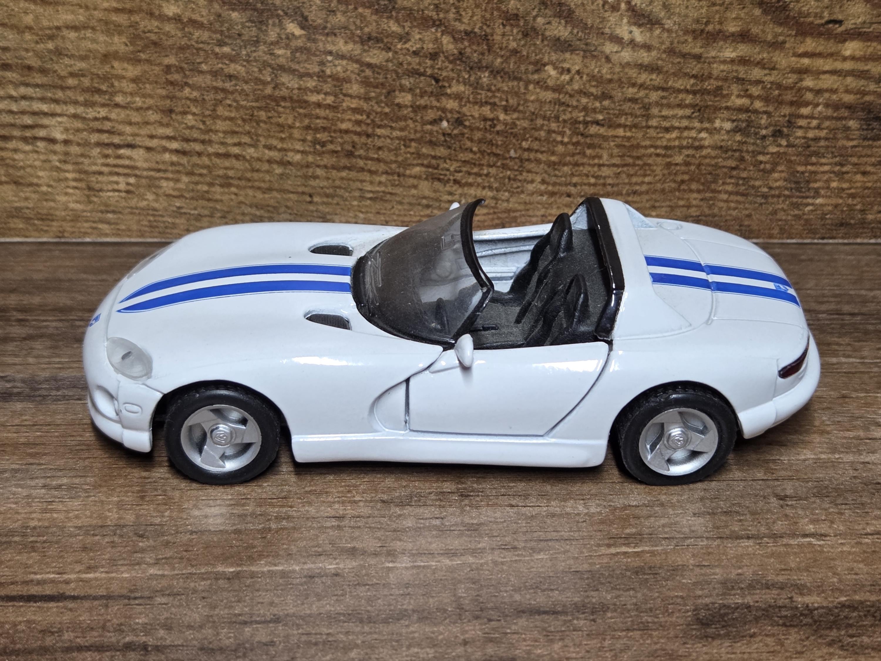 Lot - BURAGO / FERRARI Testarossa Ferrari 1/18ème 184 BURAGO accompagnée d'une plaque siglée