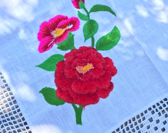 Mexican hand embroidered large servilleta. Hand embroidered kitchen napkins. Mexican table cover.