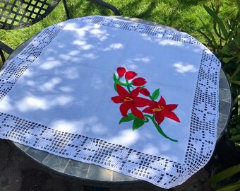Mexican hand embroidered large servilleta. Hand embroidered kitchen napkins. Mexican table cover.