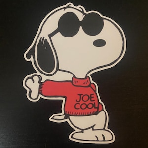 Snoopy Vinyl Sticker Decals: Retro Cartoon Laptop Stickers