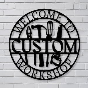 Custom Workshop Metallschild - Personalisierte Garagenwandkunst, Werkzeugschuppen-Dekor, Mannhöhlenschild, Handyman-Geschenk mit Werkzeugen Silhouette