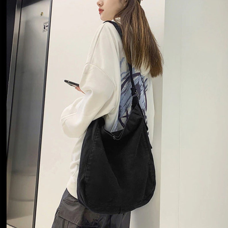 Canvas Messenger Bag, Large Capacity Traveling Bag, Unisex Shoulder Bag, Solid Color Crossbody Bag, College Tote Bag Black