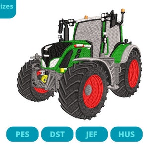 Peut inclure: Tracteur vert et gris avec une roue rouge et noire. Le tracteur a un tuyau d'échappement noir et une calandre noire. Le tracteur est sur un fond blanc.