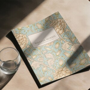 Carnet de notes de poche tulipes sauvages William Morris | carnets de croquis vintage pour créations artistiques et florales | Papier non couché crème, reliure piqûre à cheval