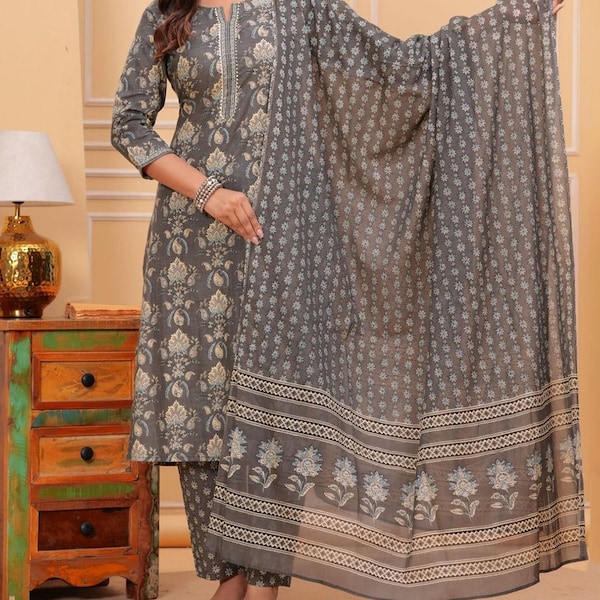 Plus Size Pure Cotton Floral Print Kurta Pant Dupatta Set, Gotta Lace V Neck