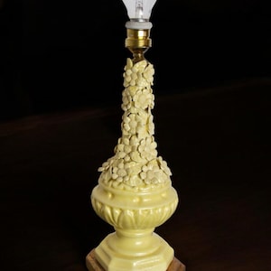 Manises floral table lamp, ceramic, spain, 1970