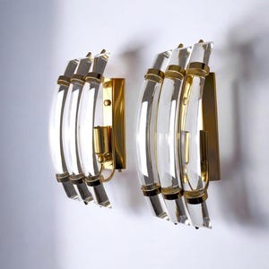 Pair of Venini sconces, murano curved glass, Italy, 1970