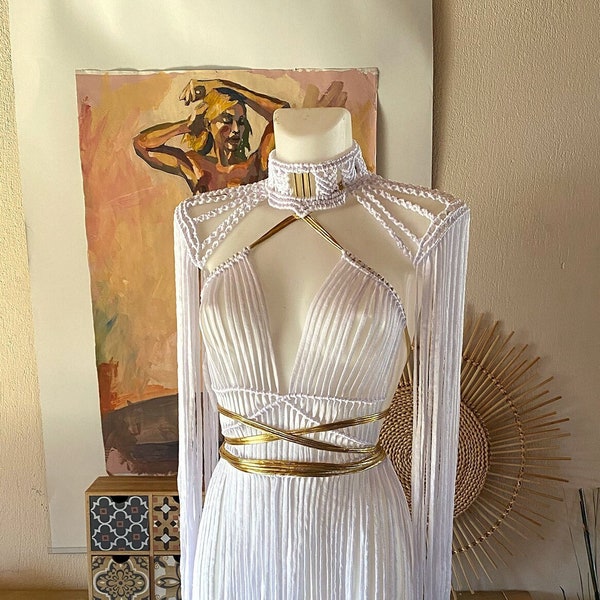 Vestido de macramé de diosa griega y hombros de macramé en blanco y dorado, vestido de novia Macrame, traje Rave, conjunto de festival, traje de festival de Burning Man