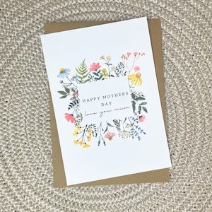 tarjeta floral del día de las madres, flores del día de las madres, tarjeta personalizada del día de las madres, te amo mamá, feliz día de las madres, tarjeta de felicitación