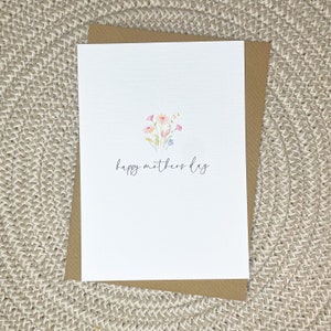 carte de fête des mères florale simple, meilleure maman du monde, carte de fête des mères personnalisée, je t'aime maman, bonne fête des mères, carte de voeux