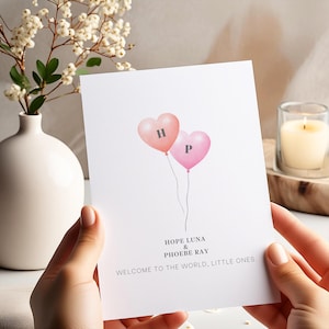 Biglietto per gemelle neonate, biglietto per neonata, gemelle, benvenute al mondo, congratulazioni per la nuova nata, biglietto personalizzato per neonati, biglietto d'auguri
