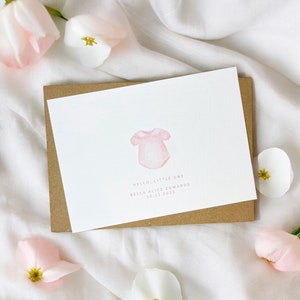 neue Baby Mädchen Karte, Baby Mädchen Karte, Willkommen auf der Welt, Glückwunsch neues Baby, personalisierte Babykarte, Grußkarte, Baby Mädchen