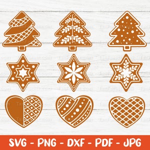 Op de afbeelding: Set van negen SVG-snijbestanden voor gingerbreadkoekjes. De ontwerpen omvatten een kerstboom, een ster, een hart en een sneeuwvlok. De koekjes zijn bruin met witte glazuur.