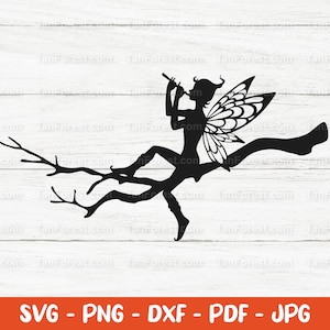 Archivo de corte SVG de hadas. Un hada sentada en la rama de un árbol. Imágenes Prediseñadas de hadas. Hada del jardín svg. Duendecillo del bosque. Archivo de corte de hadas para Cricut & Silhouette.