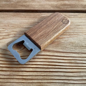 Bottle opener made of fine wood and stainless steel with engraving of your choice - a gift for women, men and beer drinkers