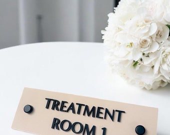 Aangepast 3D acryl behandelkamerbord voor deur of muur, modern salonbord met afstandhouders, zakelijke bewegwijzering, zakelijke deurplaquette, spakamer