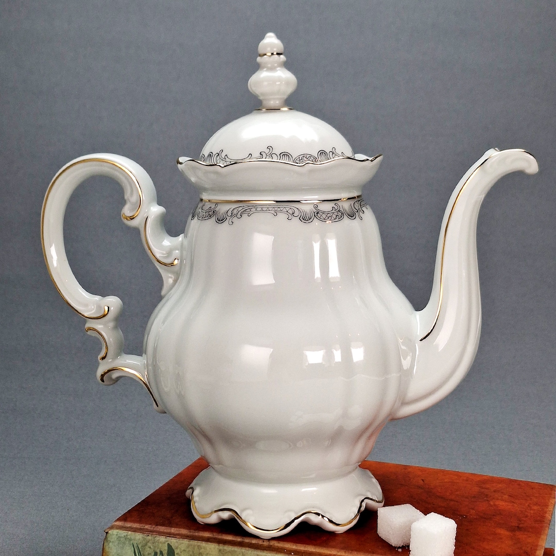 Vintage Hutschenreuther Selb LHS Bavaria Coffee Tea Pot, Bavaria , Baroque Design in Rococo