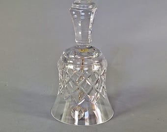 Vintage blykristallklocka: Handskuren diamantmönster bordsdekoration