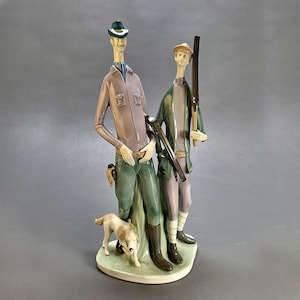 Rare mid century porcelain figurine hunters dog GDR vintage Lippelsdorf German sculpture 1950s crown mark collectible decor