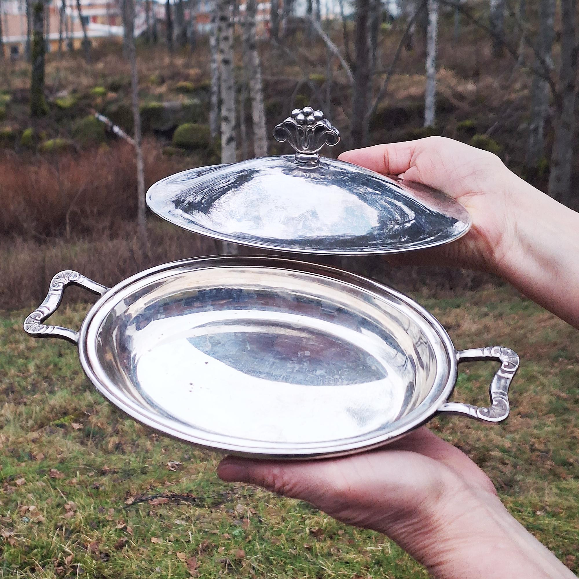 シルバー（ ST E R L I N G)小物入れ？ C.G. Hallberg Swedish Silver Plated Covered Serving Dish, Antique