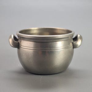 Vintage Swedish Pewter Flower Pot by Svensk Tenn, 1982 – Handcrafted, Elegant Scandinavian Design, Rare Collectible Home Décor Accent