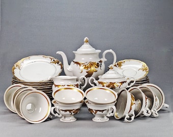 Vintage Walbrzych Selb Tea Set White Heavy Gold Scrolls Pattern WLB3, 39 Pieces of Porcelain Fine Bone China Cup Trio, Poland 1950s Rarity