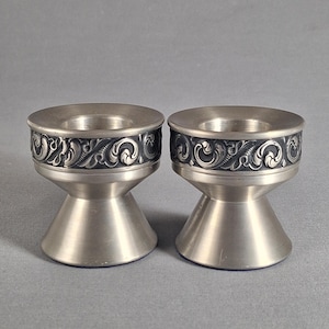 Vintage Pewter Candle Holders Pair, Rosemaling Design, Norwegian Scandinavian Decor, Våga Norsk Tinn, Mid-20th Century, Collectible Norway