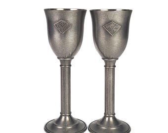 Par de vasos de chupito de peltre Scandia Tenn Karlshamn, estilo sueco de mediados de siglo.