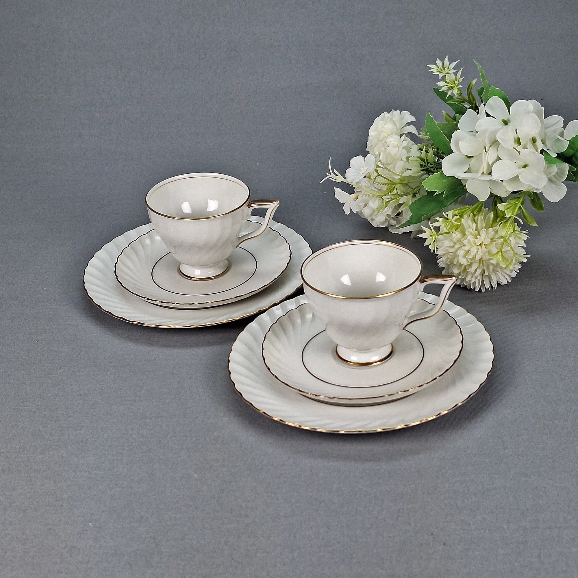 Vintage Konigl. Pr. Tettau Bavaria Porcelain Tea Cup Trio, Gold 