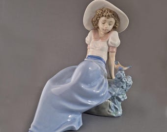 Vintage Nao Lladro Porcelain Figurine, Girl Listening to Bird, Spain, 1987