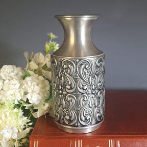 Hagness Pewter Vase, ca. 1960s, Handcrafted Norwegian Pewter, Rosemaling Design, Rare Collectible, Scandinavian Folk Art Charm