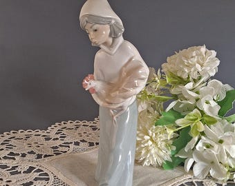 Figura vintage de Lladró Niña con gallina – Colección de porcelana española