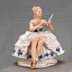 Vintage Wallendorf Porcelain Seated Ballerina with Mirror in Art deco Style Cobalt Blue and White Designed Ballerina, Art East Germany 1960s