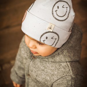 Bonnet de printemps pour enfants et adultes avec boucle - personnalisable - motif smiley