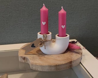 Raysin U-shaped candle holder in Scandinavian design