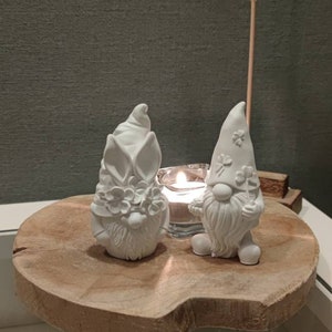 Raysin Easter gnomes in a set of 2