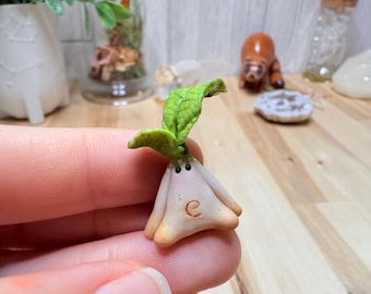 Single Folia Forest Spirit Sprout