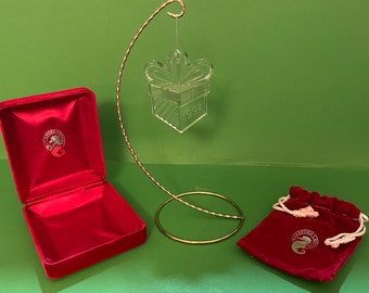 1996 Gift box Waterford crystal ornament #1