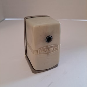 Bostonetta pencil sharpener