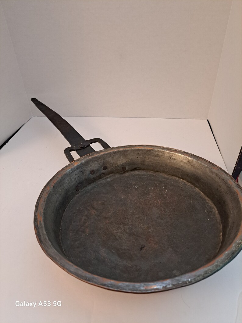 Vintage long handle, hammered copper pan image 5