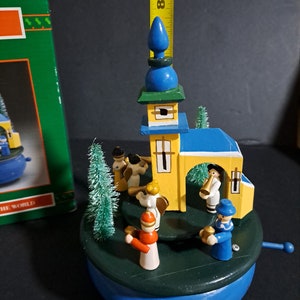 Vintage House of Lloyd music box