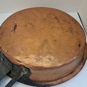 Vintage long handle, hammered copper pan image 4